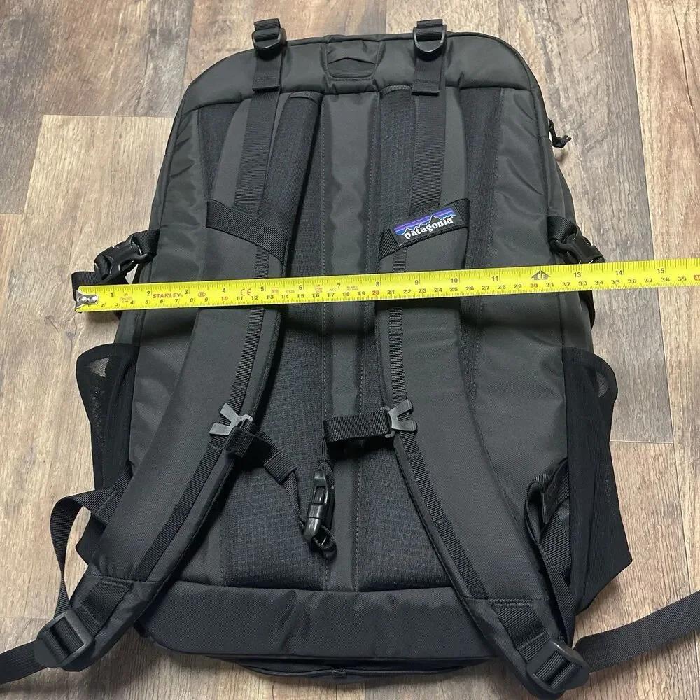 NWT Patagonia Refugio Daypack 30L Black Backpack w/Promo